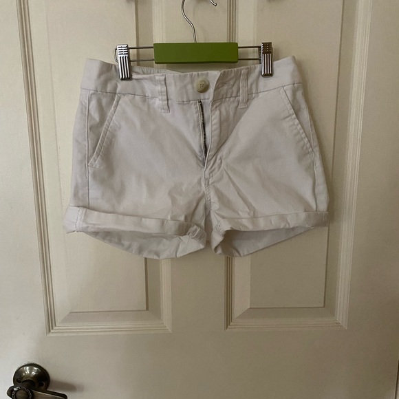 White American Eagle high-rise stretch shorts - Picture 2 of 4